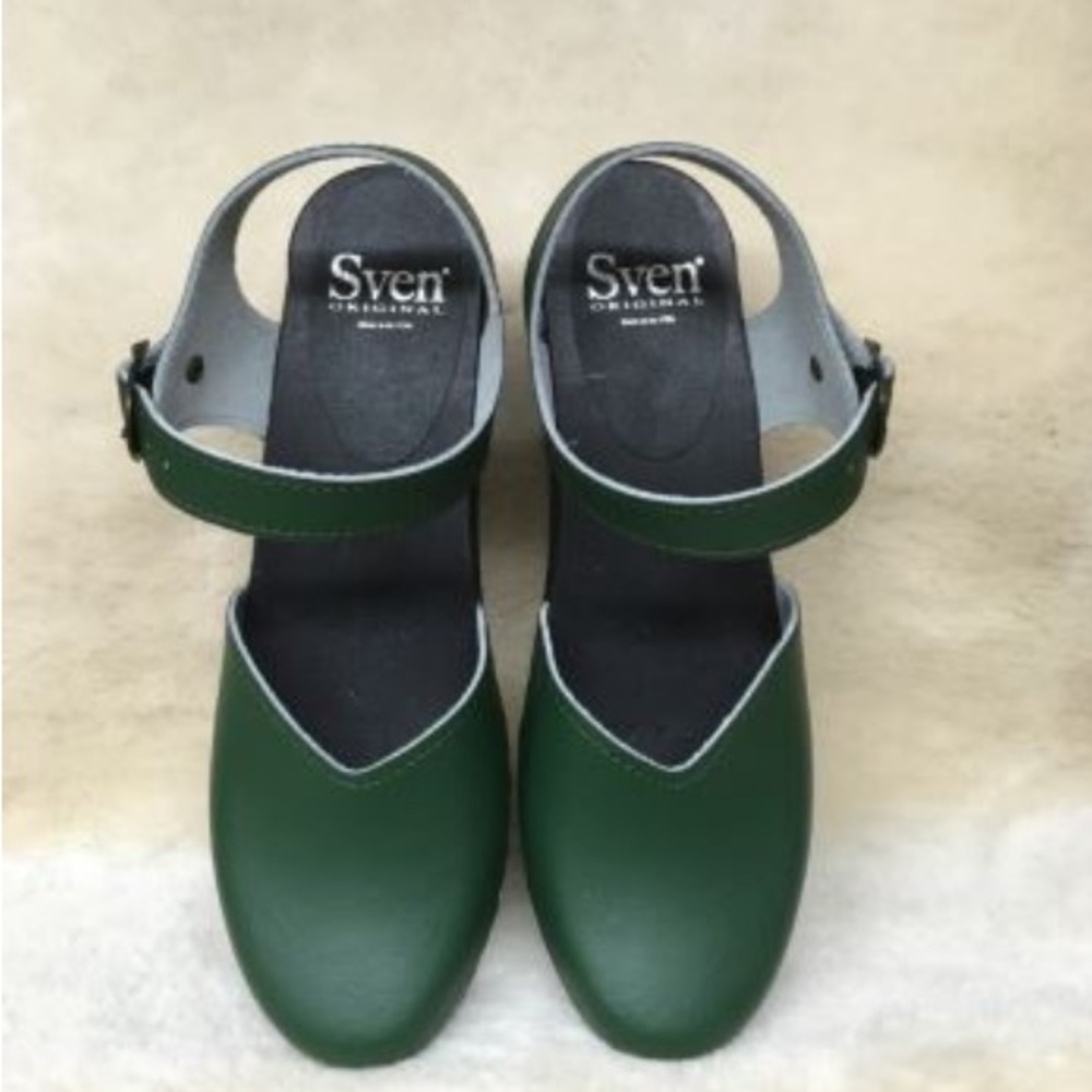 Sven Women's Green Mary Jane Clogs - Mid Heels Black Base Size 9